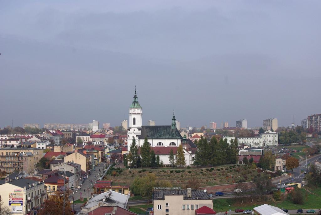 Hotel Accademia Ostrowiec Świętokrzyski Eksteriør billede