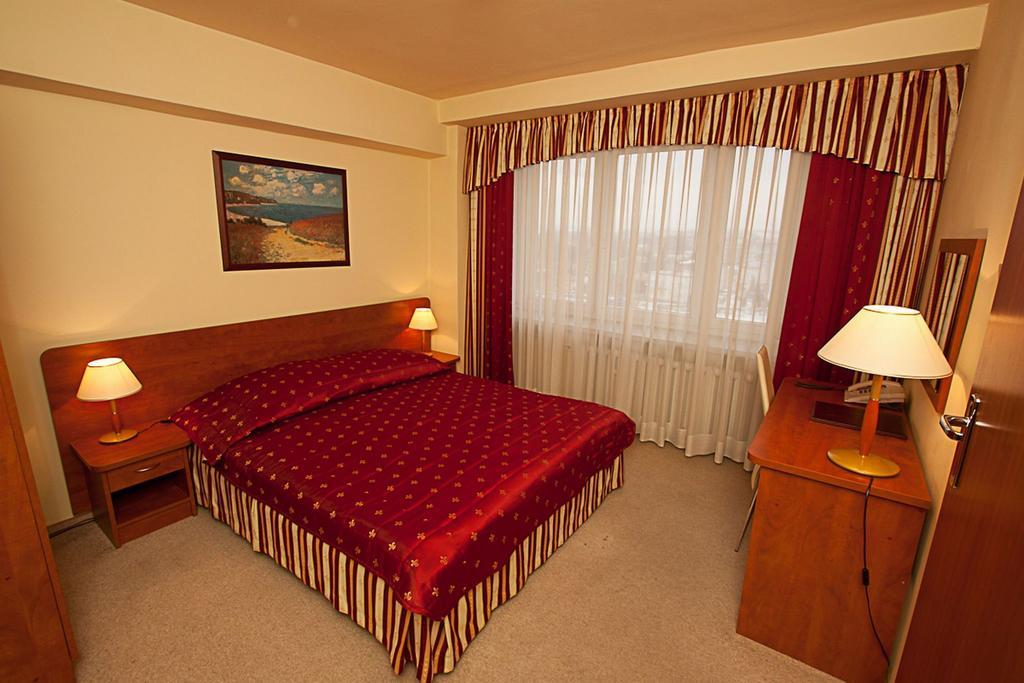 Hotel Accademia Ostrowiec Świętokrzyski Værelse billede