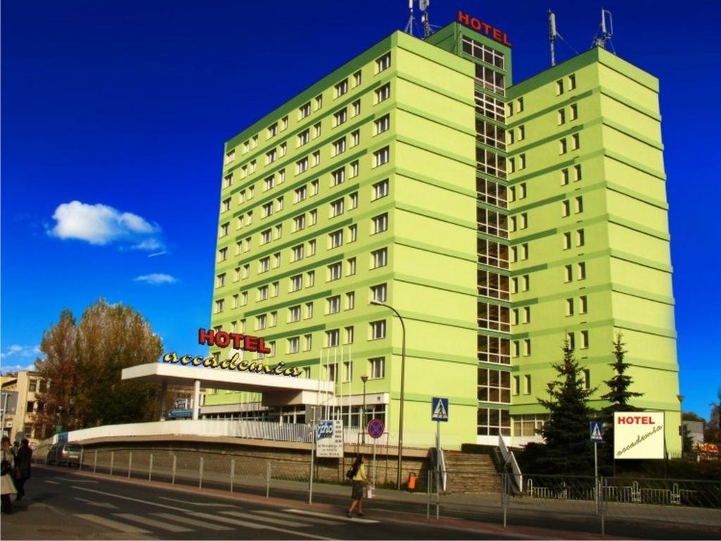 Hotel Accademia Ostrowiec Świętokrzyski Eksteriør billede