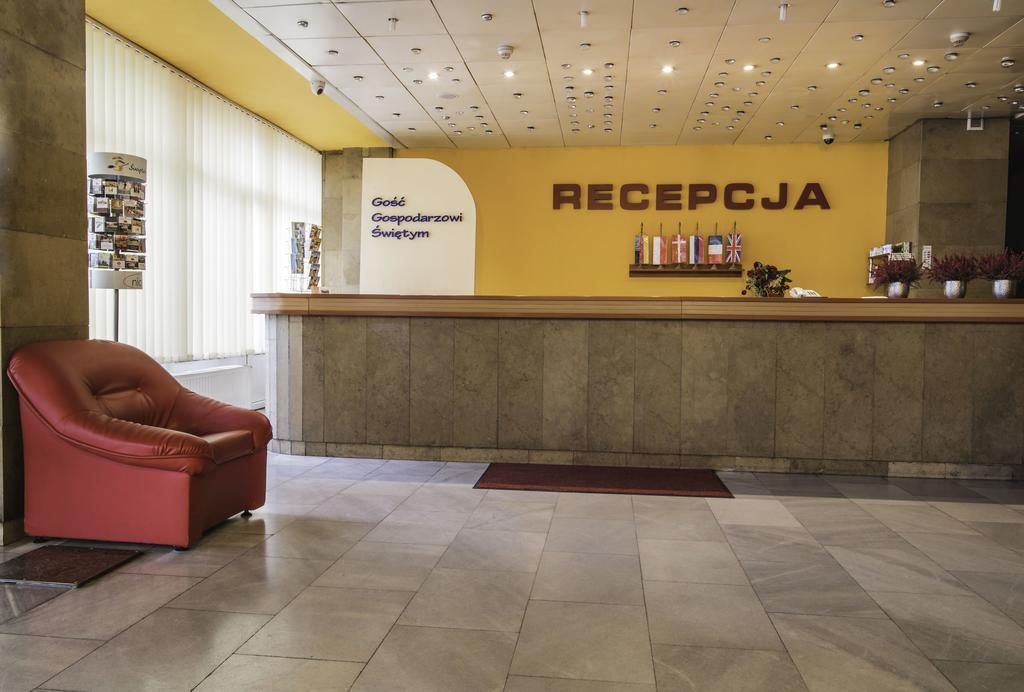 Hotel Accademia Ostrowiec Świętokrzyski Eksteriør billede