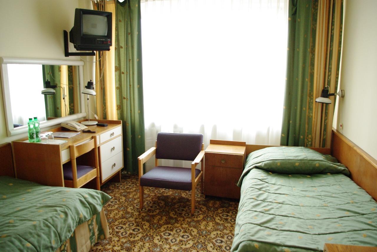 Hotel Accademia Ostrowiec Świętokrzyski Eksteriør billede