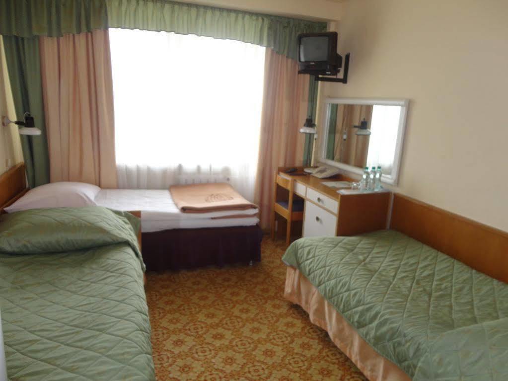 Hotel Accademia Ostrowiec Świętokrzyski Eksteriør billede